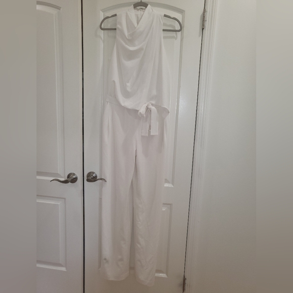 16. NWT HALSTON SLEEVELESS COWL NECK DRAPPED JUMPSUIT SIZE 2 - Picture 6 of 13